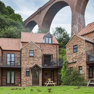 https://quackers.yorkshirehotels.net